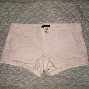 American Eagle white shorts